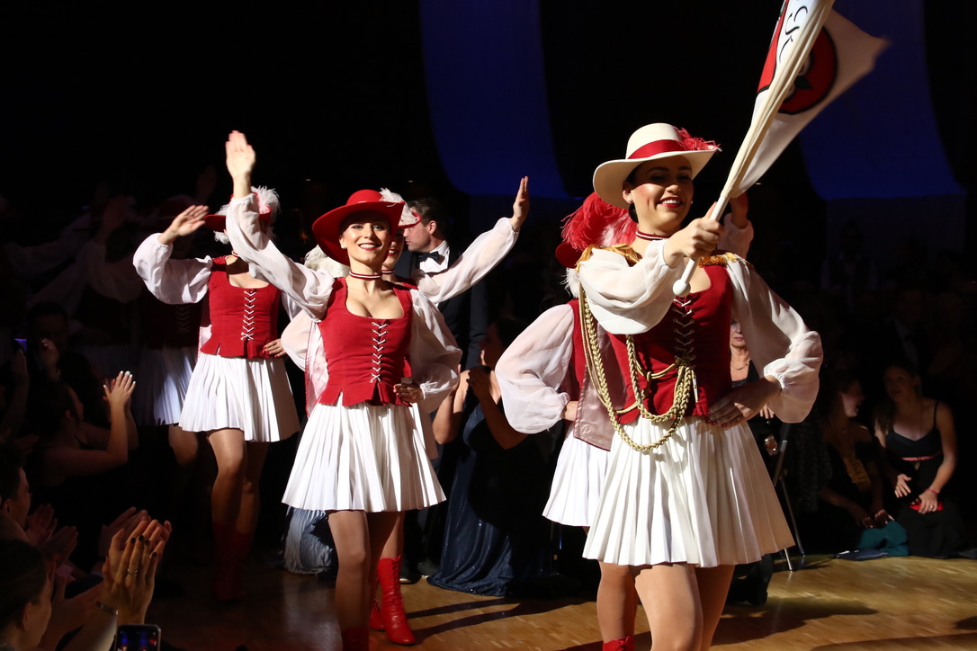 Einmarsch der Garde beim Rosenball 2023